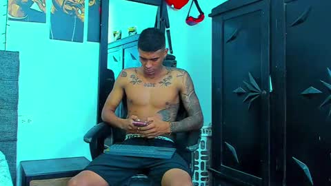 oliver_smith_2 online show from 11.23.25