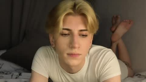 Snapshot of oliver_star_boy chatting on 05.07.26 oliver online show from 05.07.26