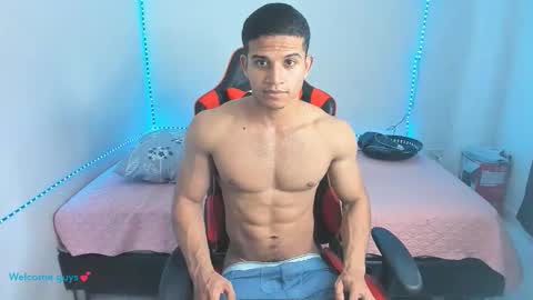 Snapshot of oliver_thompsson chatting on 05.17.26 oliver thompsson online show from 05.17.26