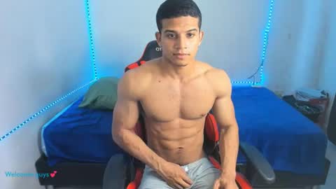 Snapshot of oliver_thompsson chatting on 06.16.26 oliver thompsson online show from 06.16.26