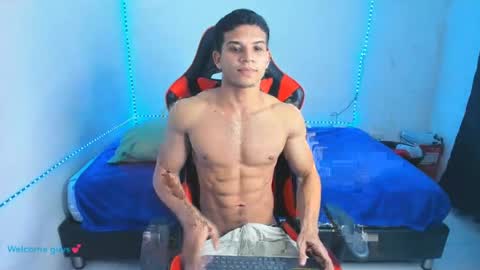 Snapshot of oliver_thompsson chatting on 07.14.26 oliver thompsson online show from 07.14.26