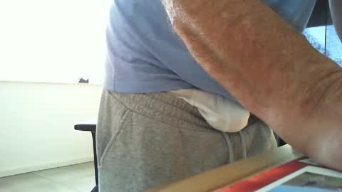 Snapshot of oliverblue88560938 chatting on 11.27.25 Rene online show from 11.27.25