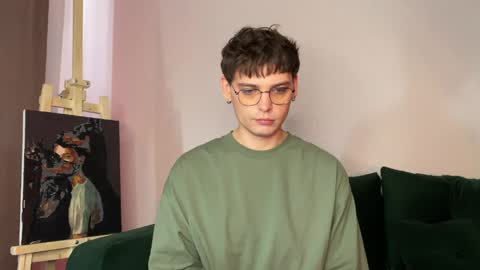 Snapshot of oliverlawrence chatting on 06.02.26 oliverlawrence online show from 06.02.26