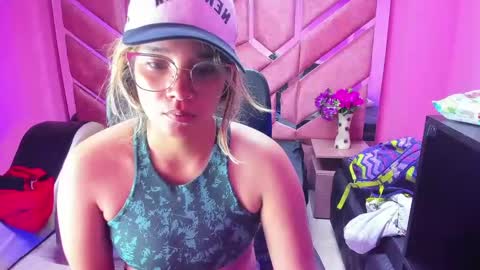  OLIVIA  online show from 01.30.25