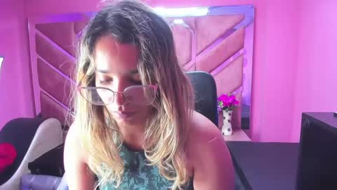  OLIVIA  online show from 01.31.25