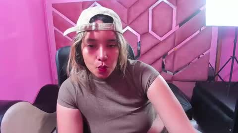  OLIVIA  online show from 02.02.25