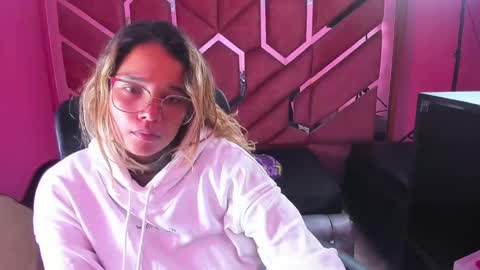  OLIVIA  online show from 02.03.25