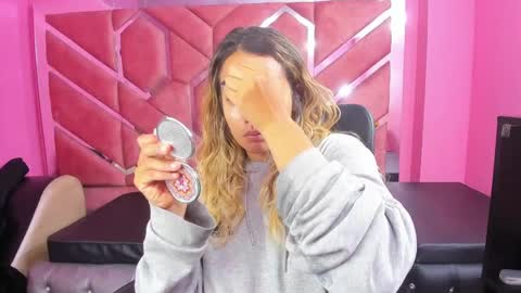  OLIVIA  online show from 02.13.25