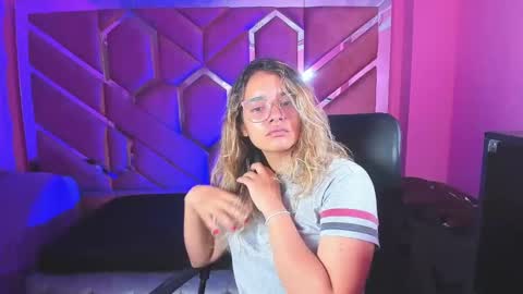  OLIVIA  online show from 02.19.25