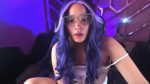  OLIVIA  online show from 03.04.25