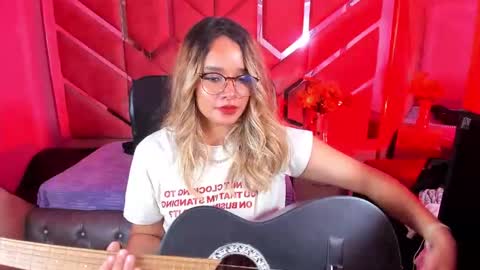  OLIVIA  online show from 10.17.25