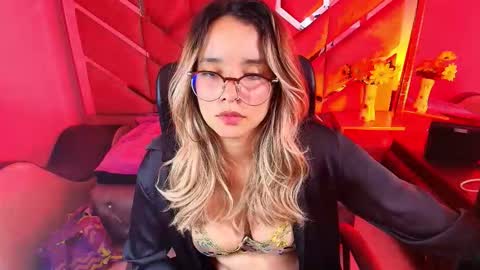  OLIVIA  online show from 11.11.25