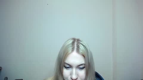 olivia_graceee online show from 01.30.25