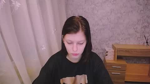 Snapshot of olivia_red_ chatting on 12.18.24 Olivia online show from 12.18.24