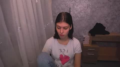 Snapshot of olivia_red_ chatting on 01.04.25 Olivia online show from 01.04.25