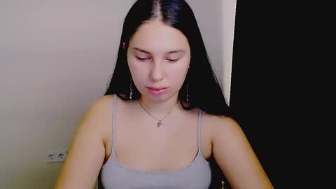 Snapshot of olivia_red_ chatting on 09.13.25 Olivia online show from 09.13.25