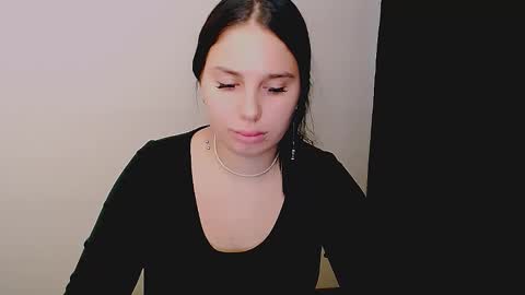 Snapshot of olivia_red_ chatting on 09.20.25 Olivia online show from 09.20.25