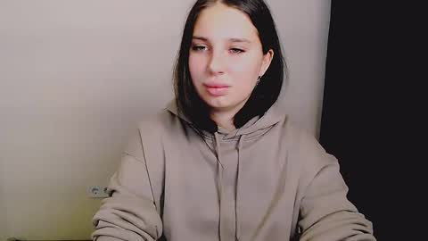 Snapshot of olivia_red_ chatting on 09.23.25 Olivia online show from 09.23.25