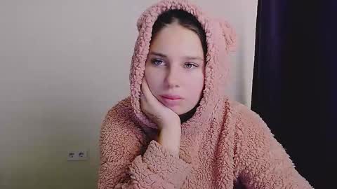 Snapshot of olivia_red_ chatting on 09.26.25 Olivia online show from 09.26.25