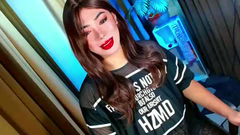 Miss OLIVIA online show from 10.16.25