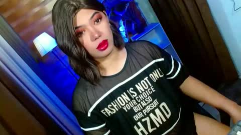 Miss OLIVIA online show from 02.25.26