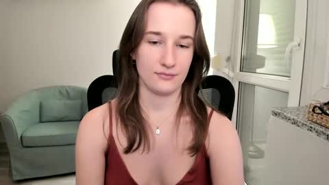 Oliwiaa2004 online show from 12.06.24