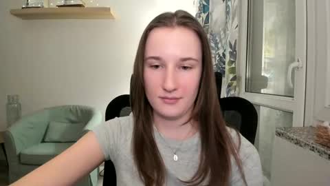 Oliwiaa2004 online show from 01.05.25