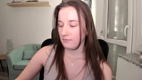 Oliwiaa2004 online show from 02.11.25