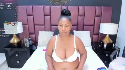 Snapshot of oliviaburningmilf chatting on 05.30.26 Olivia Burning online show from 05.30.26