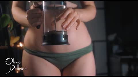 Olivia online show from 10.12.25