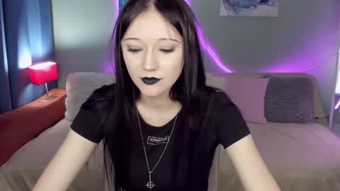 Snapshot of oliviagorgeous chatting on 05.18.26 OliviaGorgeous online show from 05.18.26