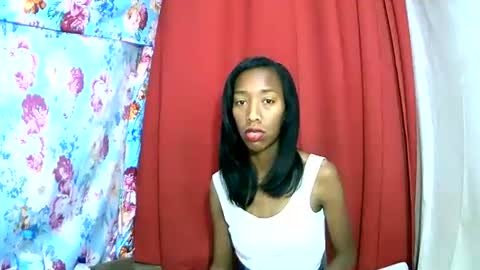 Snapshot of oliviah27 chatting on 10.13.25 oliviah27 online show from 10.13.25