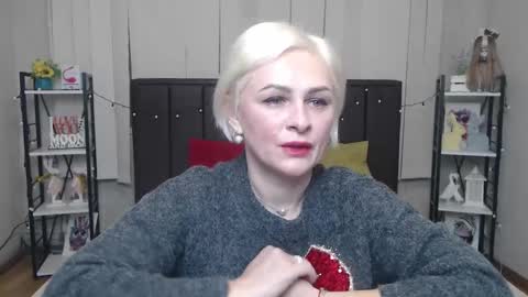 Snapshot of oliviahorst chatting on 10.14.25 OliviaHorst online show from 10.14.25