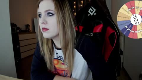 . online show from 01.08.25