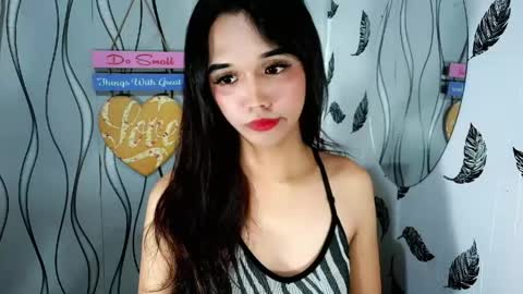 Snapshot of olivianiczxasshieerrraa6 chatting on 05.27.26 NICOLE online show from 05.27.26