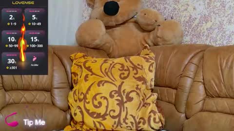 oliviaparadise online show from 12.03.25