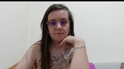 Snapshot of oliviasager chatting on 05.09.26 Mistress Olivia online show from 05.09.26