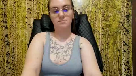 Snapshot of oliviasager chatting on 05.27.26 Mistress Olivia online show from 05.27.26