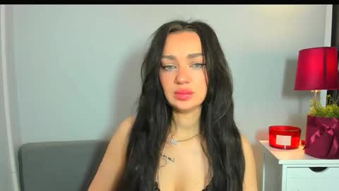 OliviaWomen online show from 02.24.26