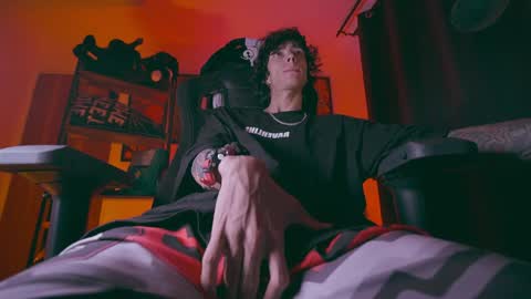     online show from 04.12.26