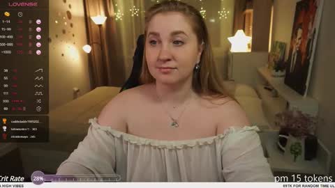 Snapshot of ollydoll chatting on 03.11.25 OllyDoll online show from 03.11.25