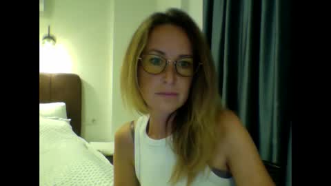 olyra11 online show from 01.05.26