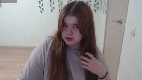 Snapshot of omellyoo chatting on 06.10.26 MellY online show from 06.10.26