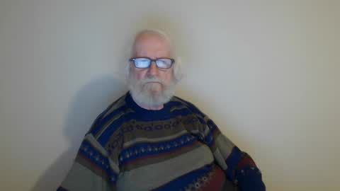 Snapshot of onanister chatting on 01.07.25 Somewhere over the rainbow online show from 01.07.25