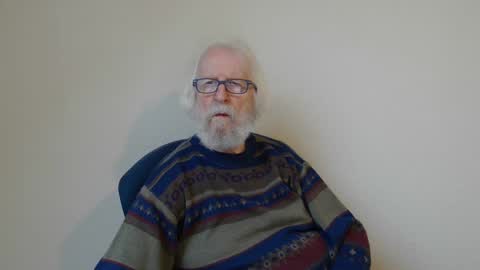 Snapshot of onanister chatting on 01.10.25 Somewhere over the rainbow online show from 01.10.25