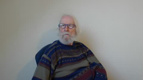 Snapshot of onanister chatting on 01.12.25 Somewhere over the rainbow online show from 01.12.25