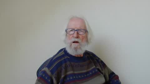 Snapshot of onanister chatting on 01.12.25 Somewhere over the rainbow online show from 01.12.25