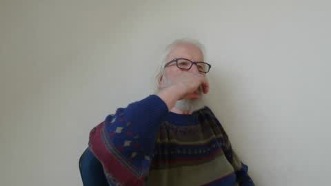 Snapshot of onanister chatting on 01.14.25 Somewhere over the rainbow online show from 01.14.25