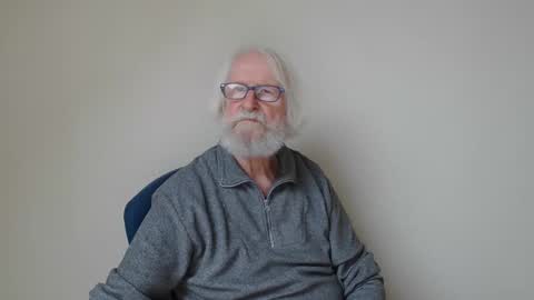 Snapshot of onanister chatting on 01.17.25 Somewhere over the rainbow online show from 01.17.25