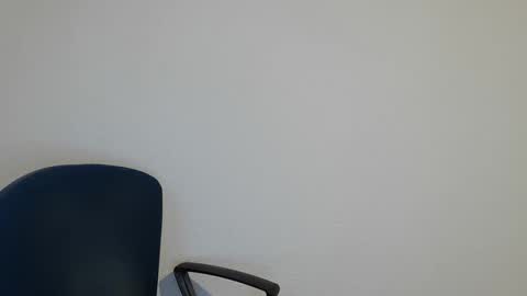 Snapshot of onanister chatting on 01.18.25 Somewhere over the rainbow online show from 01.18.25